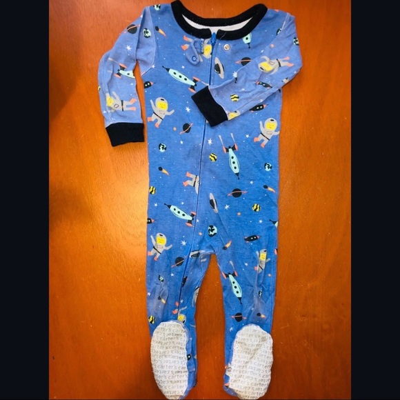 Carter’s pjs bundle - Picture 3 of 4